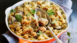 Recette  Gratin de crozets à la saucisse aux herbes et beaufort [upl. by Ateerys]