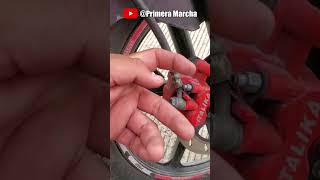 Tutorial Para Purgar los Frenos de Moto [upl. by Kwei414]