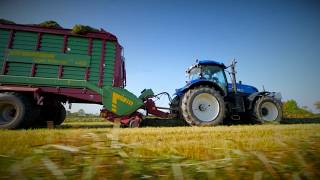 Strautmann Giga Vitesse 4401 New Holland T7 270 [upl. by Peterman]