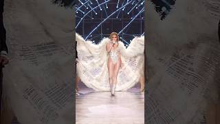 Jennifer Lopez Performs On The Floor Live JLo Shorts [upl. by Bethel]