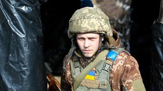 Guerre en Ukraine  Un soldat français raconte la brutalité du quotidien [upl. by Conard313]