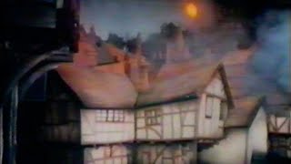 Great Fire of London London Dungeon News Report – London Plus 1988 [upl. by Okire434]