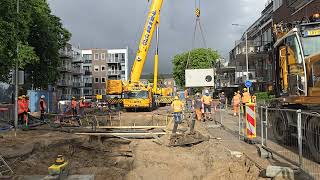 Heijmans En MJ van Driel in Alphen aan den Rijn put plaatsen [upl. by Alano]