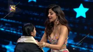 Ishita Vishwakarma के Desh Bhakti Geet ने Indias got talent 2022 मे सभी को Emotional कर दिया है [upl. by Atalante]