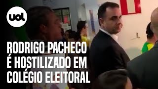 Rodrigo Pacheco é hostilizado em colégio eleitoral de BH Traidor [upl. by Nalaf]