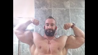 Huge Aussie bodybuilder flexing his big biceps [upl. by Zacharie43]