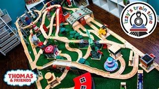 Thomas and Friends  DAD BUILDS A HUGE TRACK Thomas Train with Brio and Imaginarium [upl. by Nedla]