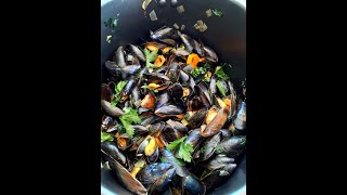 Moules marinières [upl. by Ayel]