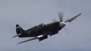 Supermarine Spitfire MK19  BRUTAL GRIFFON SOUND [upl. by Derfiniw]