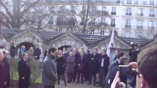 Arrivée de Louis XX à la Chapelle Expiatoire  17 janvier 2015 [upl. by Ayotahs]