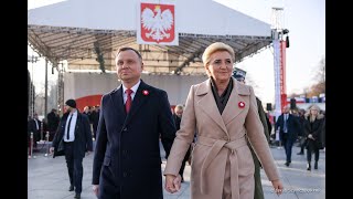 Uroczysta odprawa wart przed Grobem Nieznanego Żołnierza [upl. by Yhtomot684]