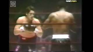 Floyd PATTERSON 🇺🇸 vs 🇦🇷 Óscar quotRingoquot BONAVENA 11021972 [upl. by Draude61]