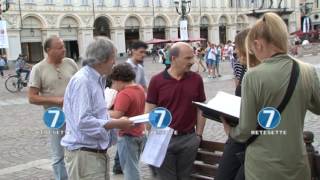 Carlo Vanzina gira in Piazza San Carlo [upl. by Valley163]