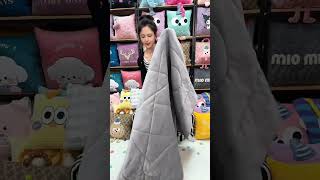 Thats a blanket ✔️😂🤯 watch the video learn tips ✔️ 😂lifeadvice viralvideo tips sleepstyle [upl. by Nosam]