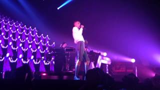 Stromae  Humain à leau  Live  Paris Bercy 28112014 [upl. by Romeyn198]