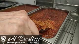 Lo chef Maurizio del ristorante Cavaliere a Bosaro ci svela il segreto del suo ragù alla bolognese [upl. by Bracci]