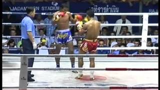 Saenchai PKSaenchaimuaythaigym vs Singdam Kiatmuu9 4th October 2012 [upl. by Auahsoj]