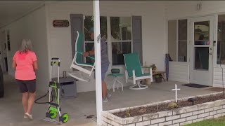 Residents batten down their Dunellon homes ahead of Helene [upl. by Gehlbach]