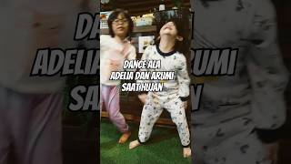 Tarian Arumi saat hujan datang funny funnyvideo dance dancevideo memes [upl. by Cowie]