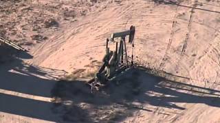 New Mexico quotFracking fluid blows out nearby wellquot 101813 093013 [upl. by Nevs984]