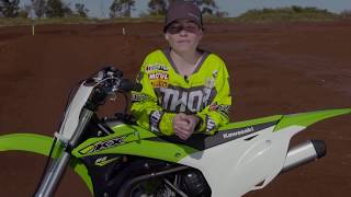 MXTV Bike Review Kawasaki 2018 KX85 BIG WHEEL [upl. by Waltner439]