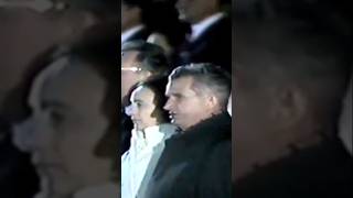 Ceausescu canta un cantec patriotic E scris pe tricolor unire Peal nostru steag e scris unire [upl. by Halvaard854]