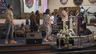 “You Ought to Give Him Praise for THAT” PRAISE BREAK  Cincinnati Revival Nights [upl. by Reywas]