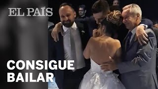 El baile de recién casados entre un hombre paralítico y su esposa que emociona a los internautas [upl. by Harms848]