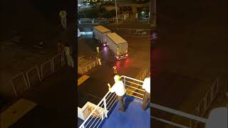 manovra complicata 😨 autotreno imbarco nave GNV Napoli Palermo [upl. by Kavanaugh]