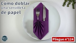 Cómo doblar una servilleta de papel para cubiertos con un pliegue lateral en forma de hoja [upl. by Trant]