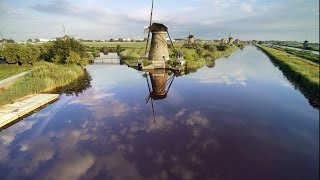 Molens Kinderdijk luchtopname drone in Ultra HD 4K [upl. by Azaleah]