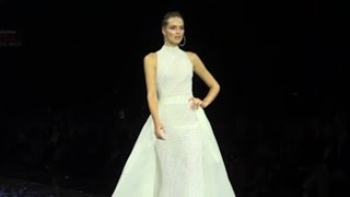 Rosa Clará da brillo a las novias en la semana de Barcelona Bridal [upl. by Plante]