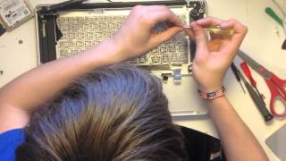 MacBook Pro Mid 2011 Keyboard replacement [upl. by Nikal]