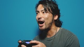 山田孝之、ゲーマーぶり披露 PS4新CMで華麗な指さばき 俳優仲間とオフ会も Takayuki Yamada PS4 [upl. by Nannarb]