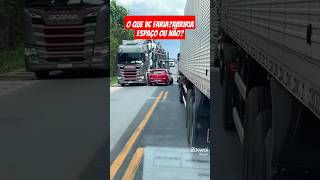 Ninguém abriu espaço pro veículo voltar a faixacaminhão caminhoneiro [upl. by Tavie134]