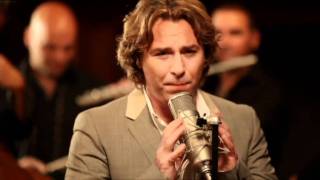 Roberto Alagna sings quotPiensa en miquot from quotPasiónquot [upl. by Ahsemed]