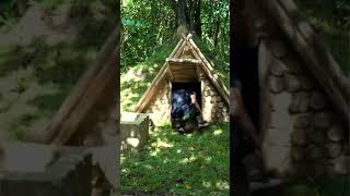 survival girlcampingbushcraft survivaldugout sheltersurvival buildhow to buildprimitive techn [upl. by Roch]