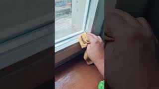 Schimmel entfernen am Fensterrahmen 2 schimmel reinigen cleaning fürdich shorts viralvideo [upl. by Zavras]