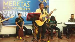 Live Tongam Sirait  Mekkel Nama Au With Parti Band Parapat [upl. by Nodnerb]