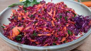 Der berühmte Wintersalat mit 3 Zutaten der die Welt verrückt macht I Rotkohl Salat [upl. by Brenda]