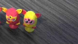 Furby Stickies Mini Furbies de goma en español [upl. by Idnek]