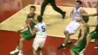 Danilovic dunks over Sabonis [upl. by Soloma54]