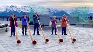 Schweizer 🇨🇭Alphorn Musik 🥰 Swiss Alphorn music [upl. by Dido]