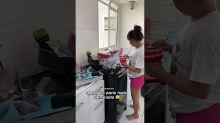 OLHA MEU ARMÁRIO UM CAOS 😳🤦‍♀️ shorts youtubeshorts shortvideo donadecasa limpeza faxina [upl. by Ynaffit200]