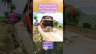 Bus BRIS TRANS Menabrak bus A L S421 [upl. by Adnarb]