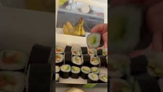 Mein 3 jähriger Sohn kann besser Sushi mit Stäbchen essen als 99 der Menschen [upl. by Jaret976]