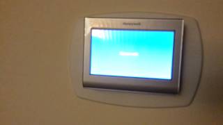 Honeywell WiFi thermostat problem [upl. by Mumford]