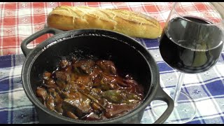 Burgundinpata Beef bourguignon Boeuf bourgoignon Lihapata Pataruoka naudasta [upl. by Eisseb932]