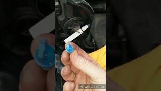 Freelander 2 Headlight removal and side light bulb change [upl. by Anytsyrk]