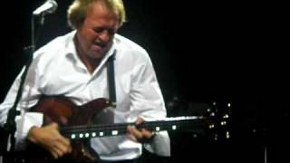 Level 42 Mark King Bass Solo  Southend 2008 [upl. by Wandis218]